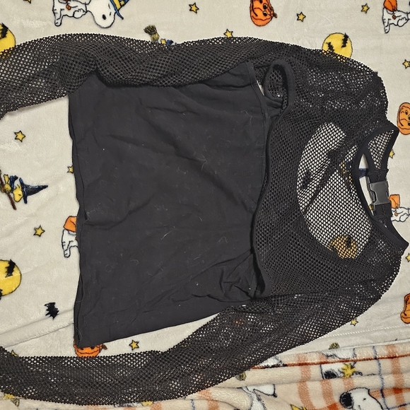 Mesh top with black tank top - Picture 2 of 2